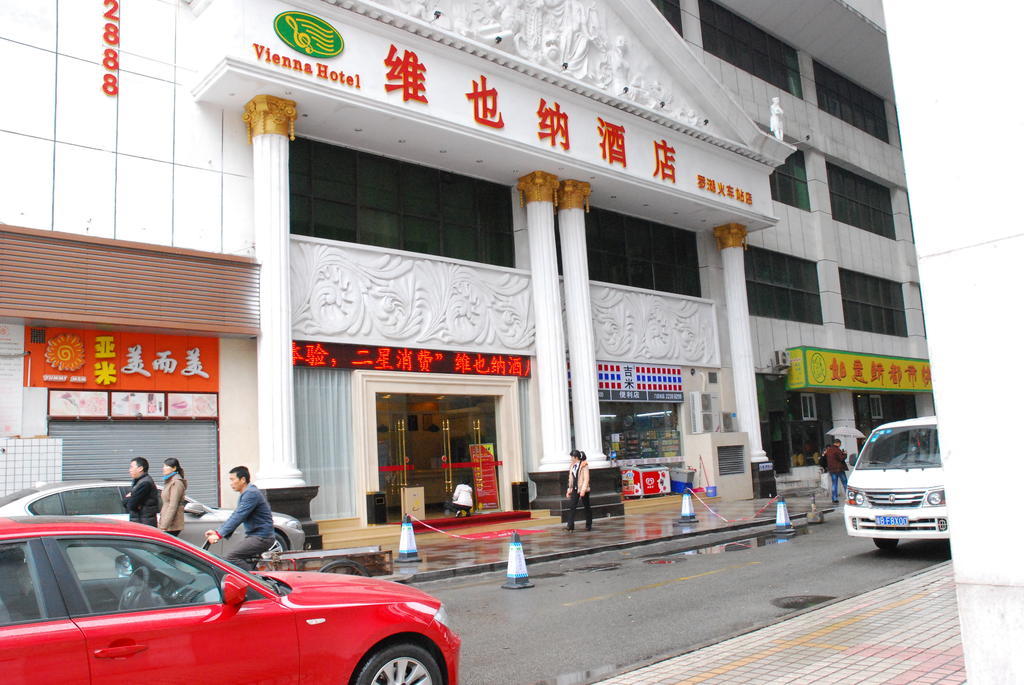 Vienna Hotel Shenzhen Railway Station Exterior foto